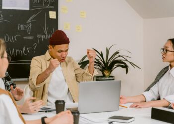 10 Powerful Quotes for Business Growth That Every Entrepreneur Should Know